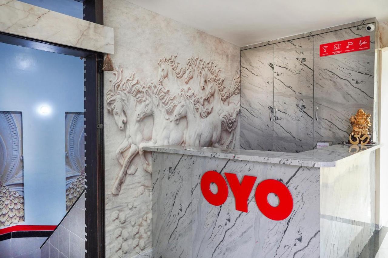 Oyo Flagship 68474 Hotel Viraj Poona Buitenkant foto
